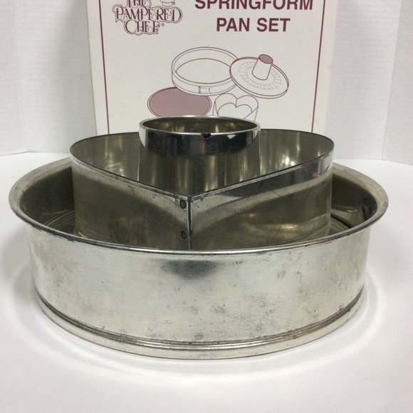 The Pampered Chef Springform Pan Set. - Picture 3 of 15